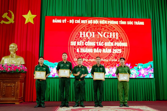 BĐBP Sóc Trăng triển khai đồng bộ công tác Biên phòng nửa đầu năm 2025- Ảnh 3. BĐBP Sóc Trăng triển khai đồng bộ công tác Biên phòng nửa đầu năm 2025- Ảnh 3.