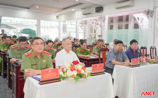 Hội nghị hợp nhất Hội cựu CAND TP Cần Thơ, tỉnh Sóc Trăng và Hậu Giang- Ảnh 1. Hội nghị hợp nhất Hội cựu CAND TP Cần Thơ, tỉnh Sóc Trăng và Hậu Giang- Ảnh 1.