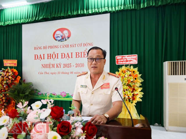 Công an Cần Thơ: Đại hội Đảng bộ Phòng Cảnh sát Cơ động, nhiệm kỳ 2025-2030- Ảnh 2. Công an Cần Thơ: Đại hội Đảng bộ Phòng Cảnh sát Cơ động, nhiệm kỳ 2025-2030- Ảnh 2.
