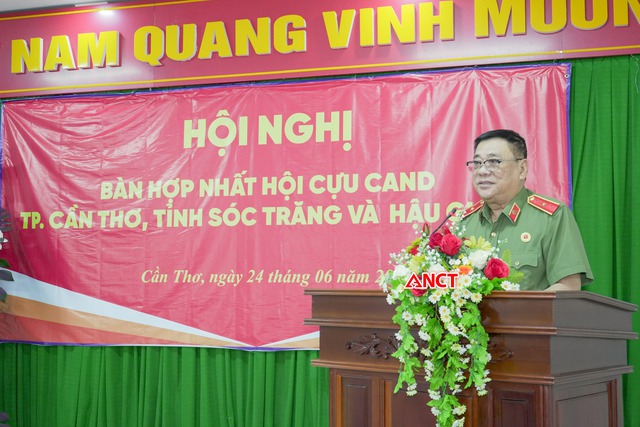 Hội nghị hợp nhất Hội cựu CAND TP Cần Thơ, tỉnh Sóc Trăng và Hậu Giang- Ảnh 4. Hội nghị hợp nhất Hội cựu CAND TP Cần Thơ, tỉnh Sóc Trăng và Hậu Giang- Ảnh 4.