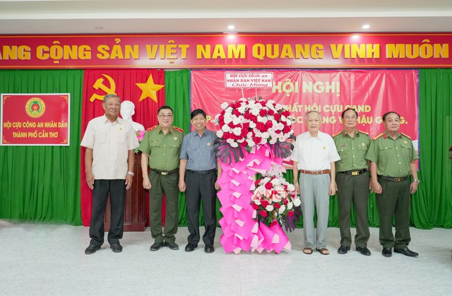 Hội nghị hợp nhất Hội cựu CAND TP Cần Thơ, tỉnh Sóc Trăng và Hậu Giang- Ảnh 5. Hội nghị hợp nhất Hội cựu CAND TP Cần Thơ, tỉnh Sóc Trăng và Hậu Giang- Ảnh 5.