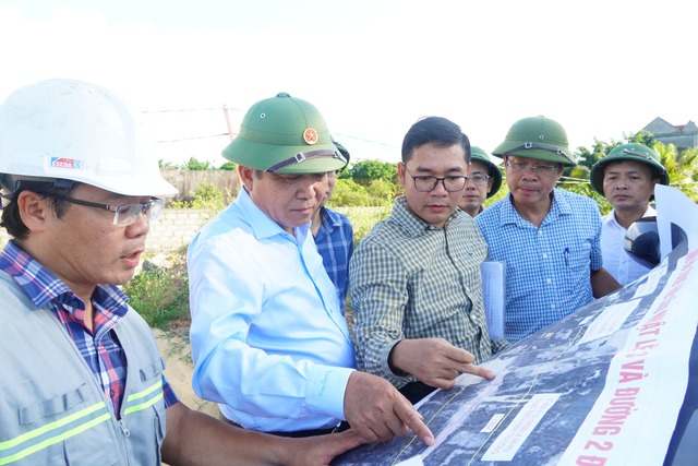 Quảng Bình: Xử lý dứt điểm các điểm nghẽn giải phóng mặt bằng Dự án Đường ven biển và cầu Nhật Lệ 3- Ảnh 1. Quảng Bình: Xử lý dứt điểm các điểm nghẽn giải phóng mặt bằng Dự án Đường ven biển và cầu Nhật Lệ 3- Ảnh 1.