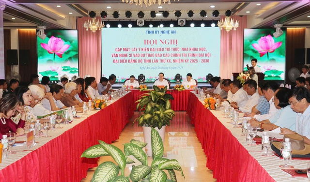 Nghệ An: Lắng nghe ý kiến của các đại biểu đóng góp vào dự thảo Báo cáo chính trị- Ảnh 1. Nghệ An: Lắng nghe ý kiến của các đại biểu đóng góp vào dự thảo Báo cáo chính trị- Ảnh 1.