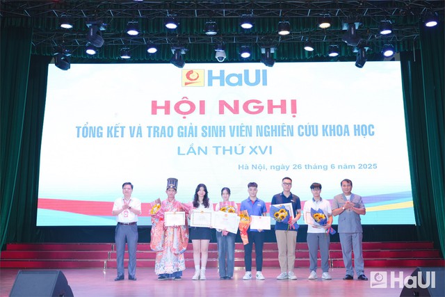 Sinh viên HaUI chinh phục sân chơi khoa học quốc tế- Ảnh 4. Sinh viên HaUI chinh phục sân chơi khoa học quốc tế- Ảnh 4.