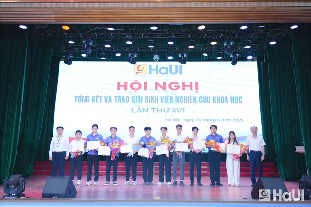 Sinh viên HaUI chinh phục sân chơi khoa học quốc tế- Ảnh 6. Sinh viên HaUI chinh phục sân chơi khoa học quốc tế- Ảnh 6.