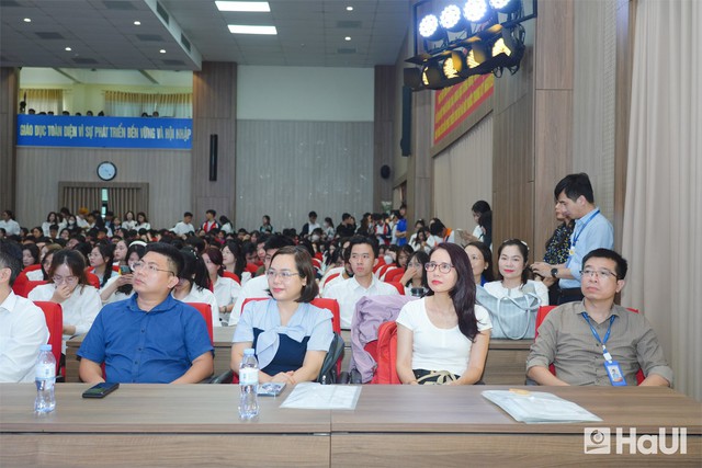 Sinh viên HaUI chinh phục sân chơi khoa học quốc tế- Ảnh 14. Sinh viên HaUI chinh phục sân chơi khoa học quốc tế- Ảnh 14.