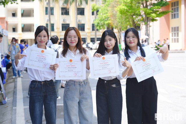 Sinh viên HaUI chinh phục sân chơi khoa học quốc tế- Ảnh 18. Sinh viên HaUI chinh phục sân chơi khoa học quốc tế- Ảnh 18.