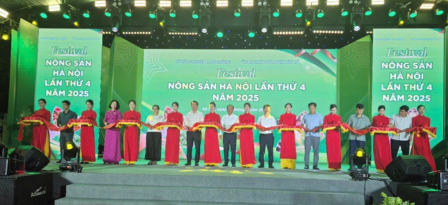 Hơn 1.000 sản phẩm đặc sản hội tụ tại Festival Nông sản Hà Nội lần thứ 4- Ảnh 1. Hơn 1.000 sản phẩm đặc sản hội tụ tại Festival Nông sản Hà Nội lần thứ 4- Ảnh 1.
