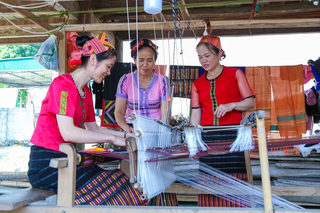 Nghệ An: Chính sách dân tộc phát huy hiệu quả, đời sống đồng bào từng bước cải thiện- Ảnh 1. Nghệ An: Chính sách dân tộc phát huy hiệu quả, đời sống đồng bào từng bước cải thiện- Ảnh 1.