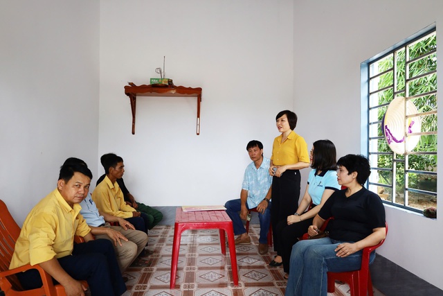 Nghệ An: Bàn giao nhà “Đại đoàn kết” số 7, thắp sáng hi vọng cho người cha đơn thân- Ảnh 3. Nghệ An: Bàn giao nhà “Đại đoàn kết” số 7, thắp sáng hi vọng cho người cha đơn thân- Ảnh 3.