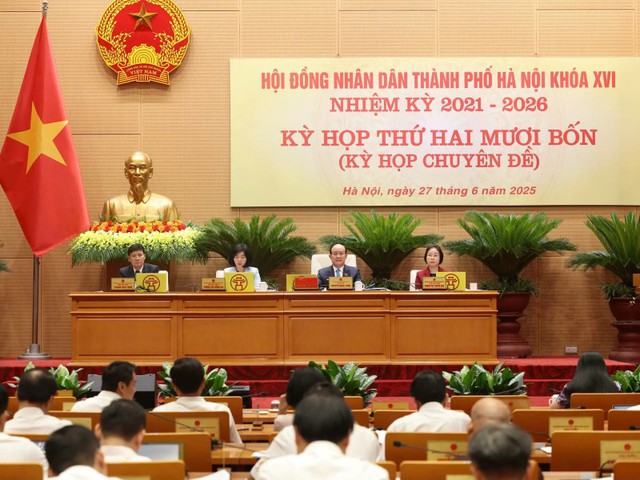 Hà Nội: Kéo dài thời gian hỗ trợ phí cung cấp thông tin lý lịch tư pháp qua VNeID- Ảnh 1. Hà Nội: Kéo dài thời gian hỗ trợ phí cung cấp thông tin lý lịch tư pháp qua VNeID- Ảnh 1.
