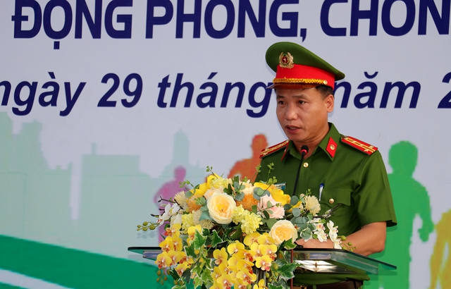 Nghệ An: Khai mạc Giải chạy 'Chung một quyết tâm - Vì cộng đồng không ma túy'- Ảnh 1. Nghệ An: Khai mạc Giải chạy 'Chung một quyết tâm - Vì cộng đồng không ma túy'- Ảnh 1.