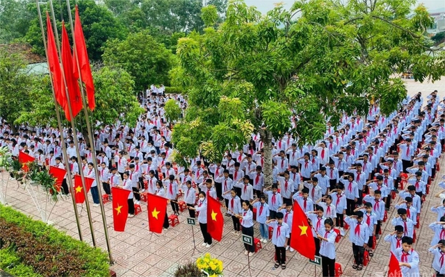 Nghệ An: Từ 01/7/2025, chuyển các trường mầm non, tiểu học và THCS về UBND cấp xã quản lý- Ảnh 1. Nghệ An: Từ 01/7/2025, chuyển các trường mầm non, tiểu học và THCS về UBND cấp xã quản lý- Ảnh 1.