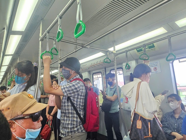 Hà Nội công bố giá vé liên thông xe buýt - tàu điện- Ảnh 2. Hà Nội công bố giá vé liên thông xe buýt - tàu điện- Ảnh 2.