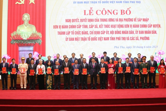 Hợp nhất 3 tỉnh, xây dựng đất Tổ giàu mạnh, văn minh hiện đại hơn- Ảnh 4. Hợp nhất 3 tỉnh, xây dựng đất Tổ giàu mạnh, văn minh hiện đại hơn- Ảnh 4.