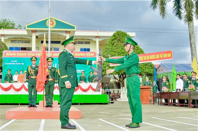 BĐBP Kiên Giang: Tổ chức tuyên thệ cho chiến sĩ mới năm 2025- Ảnh 2. BĐBP Kiên Giang: Tổ chức tuyên thệ cho chiến sĩ mới năm 2025- Ảnh 2.