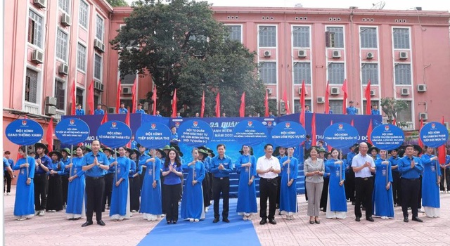 Hà Nội: Ra quân Chiến dịch Thanh niên tình nguyện hè 2025- Ảnh 2. Hà Nội: Ra quân Chiến dịch Thanh niên tình nguyện hè 2025- Ảnh 2.