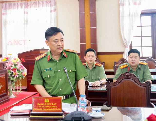 Cần Thơ đẩy mạnh triển khai cấp Phiếu Lý lịch tư pháp và Sổ sức khỏe điện tử trên VNeID- Ảnh 2. Cần Thơ đẩy mạnh triển khai cấp Phiếu Lý lịch tư pháp và Sổ sức khỏe điện tử trên VNeID- Ảnh 2.