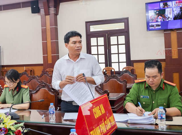 Cần Thơ đẩy mạnh triển khai cấp Phiếu Lý lịch tư pháp và Sổ sức khỏe điện tử trên VNeID- Ảnh 5. Cần Thơ đẩy mạnh triển khai cấp Phiếu Lý lịch tư pháp và Sổ sức khỏe điện tử trên VNeID- Ảnh 5.