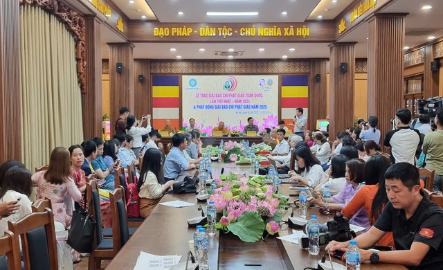 Phát động Giải Báo chí Phật giáo toàn quốc năm 2025- Ảnh 1. Phát động Giải Báo chí Phật giáo toàn quốc năm 2025- Ảnh 1.