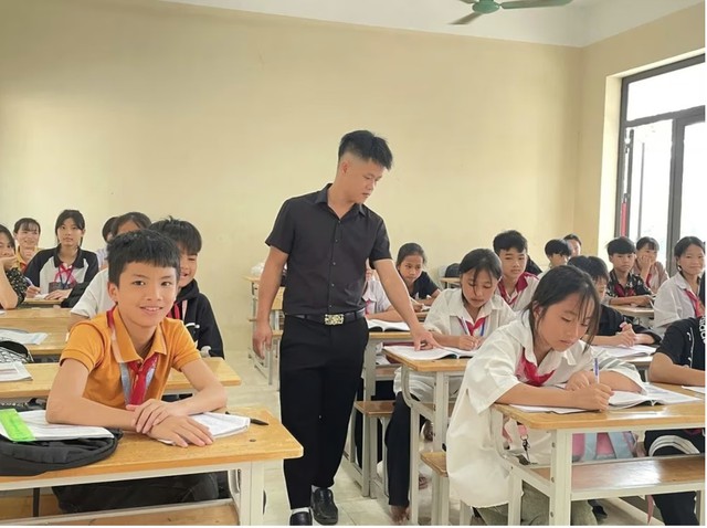 Thanh Hóa: Hơn 3.800 giáo viên hợp đồng được ký hợp đồng 12 tháng- Ảnh 1.