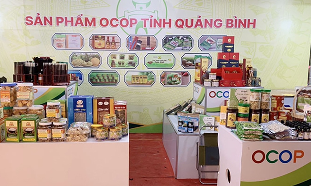 Tăng năng lực bảo hộ và khai thác tài sản trí tuệ: Đòn bẩy phát triển sản phẩm OCOP tại Quảng Bình- Ảnh 2. Tăng năng lực bảo hộ và khai thác tài sản trí tuệ: Đòn bẩy phát triển sản phẩm OCOP tại Quảng Bình- Ảnh 2.