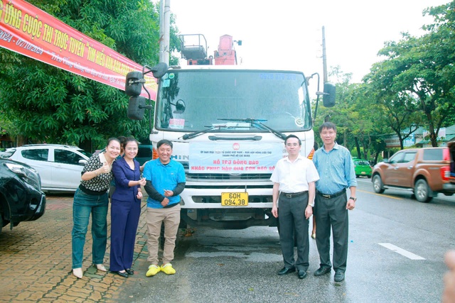 Nghĩa tình Dòng Lam - Hành trình 'Bắc tiến siêu bão Yagi' của Đội cứu hộ thiên tai tự nguyện Nghệ An- Ảnh 9. Nghĩa tình Dòng Lam - Hành trình 'Bắc tiến siêu bão Yagi' của Đội cứu hộ thiên tai tự nguyện Nghệ An- Ảnh 9.
