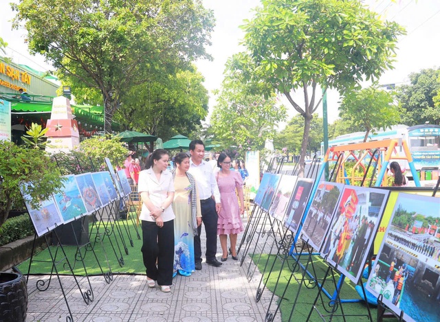 TP. Thủ Đức: Khai mạc triển lãm ảnh thời sự nghệ thuật "Trường Sa nhớ ơn Bác"- Ảnh 2.