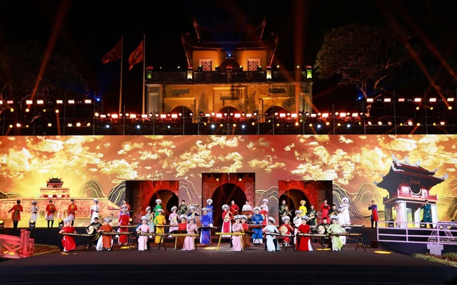 Bảo tồn và phát huy giá trị di sản văn hóa Thủ đô qua Festival Thăng Long - Hà Nội- Ảnh 1. Bảo tồn và phát huy giá trị di sản văn hóa Thủ đô qua Festival Thăng Long - Hà Nội- Ảnh 1.