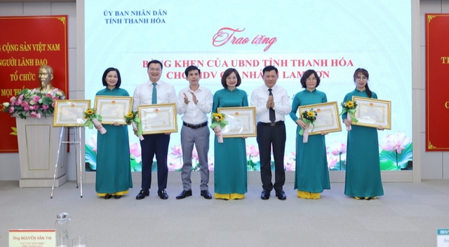 Thanh Hóa: BIDV Lam Sơn kỷ niệm 10 năm thành lập- Ảnh 5. Thanh Hóa: BIDV Lam Sơn kỷ niệm 10 năm thành lập- Ảnh 5.