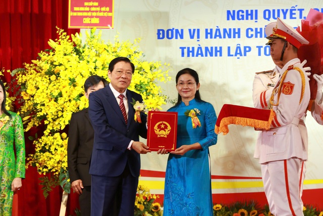 Công bố các nghị quyết, quyết định thành lập Đảng bộ tỉnh và nhân sự lãnh đạo tỉnh Đồng Nai mới- Ảnh 2.