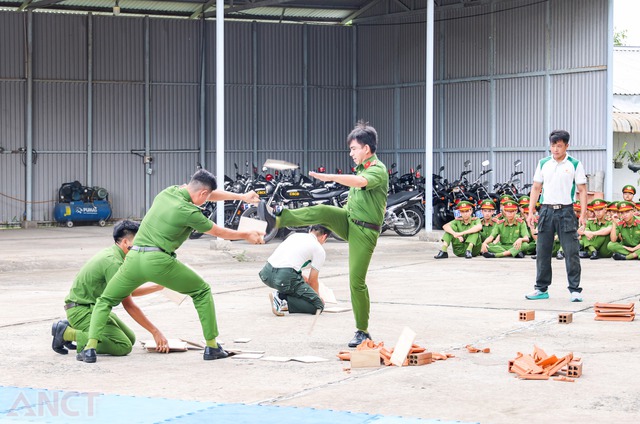 Công an TP Cần Thơ sẵn sàng tham gia Hội thi điều lệnh, quân sự, võ thuật CAND- Ảnh 5. Công an TP Cần Thơ sẵn sàng tham gia Hội thi điều lệnh, quân sự, võ thuật CAND- Ảnh 5.