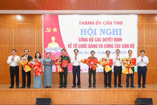 TP Cần Thơ: Công bố các Quyết định của Thành ủy về thành lập Đảng bộ và chỉ định nhân sự- Ảnh 2.