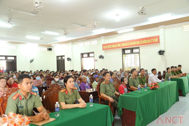 Công an TP Cần Thơ: Những hoạt động thiết thực hướng về cơ sở- Ảnh 1. Công an TP Cần Thơ: Những hoạt động thiết thực hướng về cơ sở- Ảnh 1.