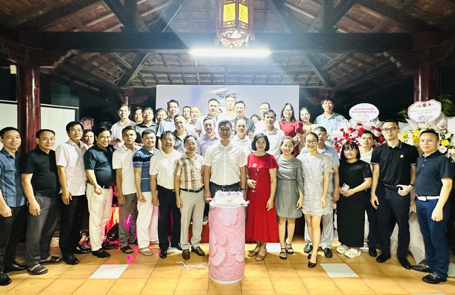 Gala kỷ niệm 13 năm thành lập Tạp chí Doanh nghiệp và Tiếp thị: Củng cố niềm tin, khát vọng phát triển đột phá và bền vững- Ảnh 1. Gala kỷ niệm 13 năm thành lập Tạp chí Doanh nghiệp và Tiếp thị: Củng cố niềm tin, khát vọng phát triển đột phá và bền vững- Ảnh 1.