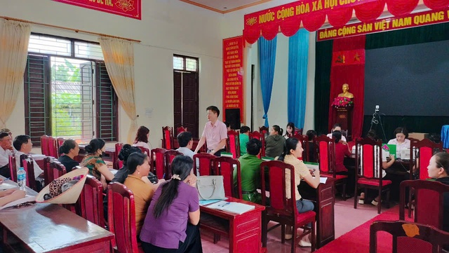Phòng GD NHCSXH Thanh Thủy: Bảo đảm thông suốt dòng vốn chính sách tại điểm giao dịch Đoan Hạ- Ảnh 6. Phòng GD NHCSXH Thanh Thủy: Bảo đảm thông suốt dòng vốn chính sách tại điểm giao dịch Đoan Hạ- Ảnh 6.