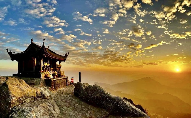 Quần thể Yên Tử - Vĩnh Nghiêm - Côn Sơn, Kiếp Bạc là Di sản văn hóa thế giới- Ảnh 1. Quần thể Yên Tử - Vĩnh Nghiêm - Côn Sơn, Kiếp Bạc là Di sản văn hóa thế giới- Ảnh 1.