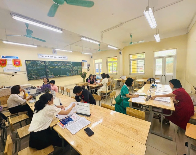 Hà Nội tuyển sinh vào các lớp đầu cấp đến hết ngày 18/7- Ảnh 1. Hà Nội tuyển sinh vào các lớp đầu cấp đến hết ngày 18/7- Ảnh 1.