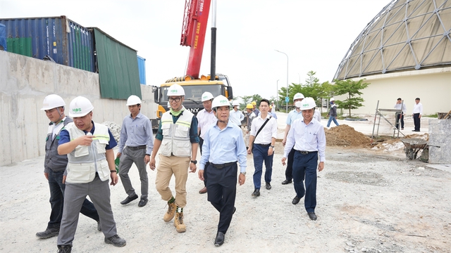 Thành phố Huế: Duy trì đà tăng trưởng tích cực về kinh tế - xã hội - Ảnh 1. Thành phố Huế: Duy trì đà tăng trưởng tích cực về kinh tế - xã hội - Ảnh 1.