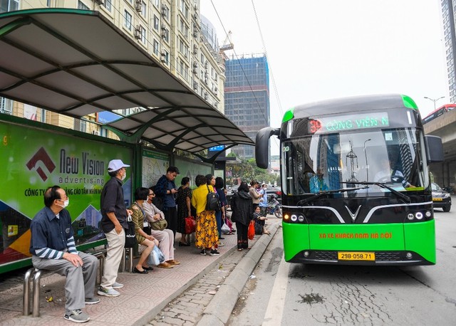 Hà Nội: Sẵn sàng hạ tầng cho việc chuyển đổi xe buýt điện theo lộ trình- Ảnh 1. Hà Nội: Sẵn sàng hạ tầng cho việc chuyển đổi xe buýt điện theo lộ trình- Ảnh 1.