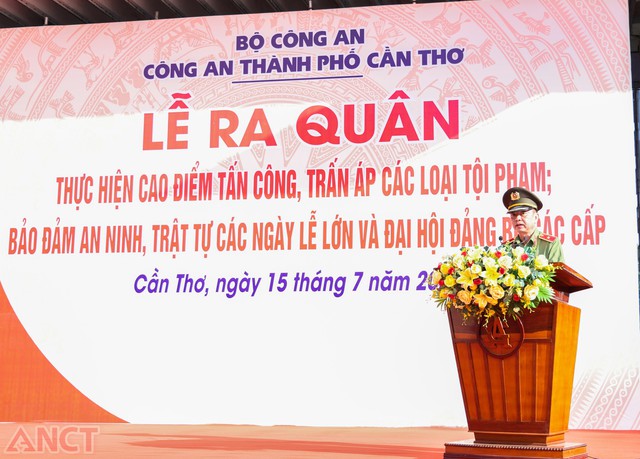 Công an TP Cần Thơ: Ra quân thực hiện cao điểm tấn công, trấn áp các loại tội phạm- Ảnh 5. Công an TP Cần Thơ: Ra quân thực hiện cao điểm tấn công, trấn áp các loại tội phạm- Ảnh 5.