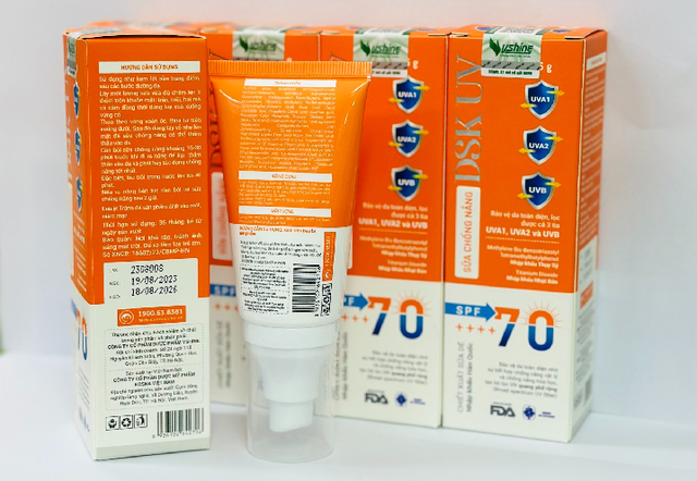 Đình chỉ lưu hành, thu hồi lô sữa chống nắng kém chất lượng- Ảnh 1. Đình chỉ lưu hành, thu hồi lô sữa chống nắng kém chất lượng- Ảnh 1.
