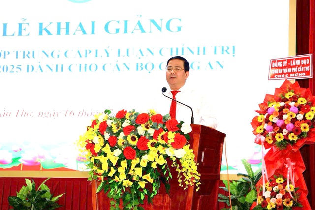 Trường Chính trị TP Cần Thơ khai giảng các Lớp Trung cấp lý luận chính trị cho cán bộ Công an- Ảnh 7. Trường Chính trị TP Cần Thơ khai giảng các Lớp Trung cấp lý luận chính trị cho cán bộ Công an- Ảnh 7.