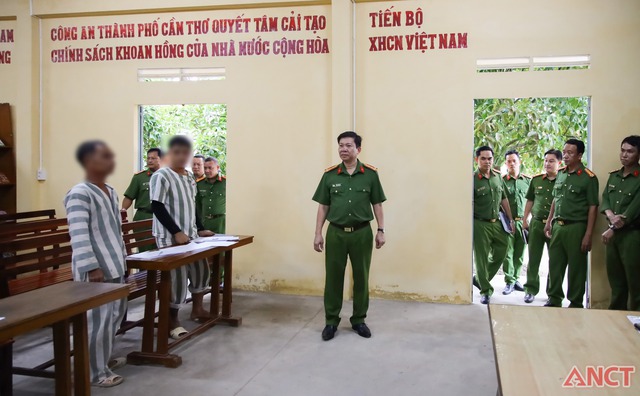 Công an TP Cần Thơ: Bảo đảm duy trì thực hiện tốt nhiệm vụ sau sáp nhập- Ảnh 3. Công an TP Cần Thơ: Bảo đảm duy trì thực hiện tốt nhiệm vụ sau sáp nhập- Ảnh 3.