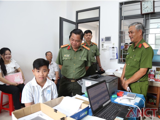 Cần Thơ: Bảo đảm tốt tình hình ANTT phường Ô Môn sau sáp nhập- Ảnh 4. Cần Thơ: Bảo đảm tốt tình hình ANTT phường Ô Môn sau sáp nhập- Ảnh 4.