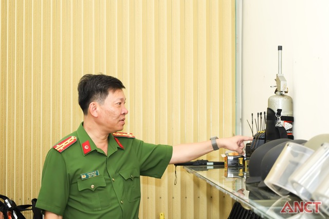 Công an TP Cần Thơ: Bảo đảm duy trì thực hiện tốt nhiệm vụ sau sáp nhập- Ảnh 5. Công an TP Cần Thơ: Bảo đảm duy trì thực hiện tốt nhiệm vụ sau sáp nhập- Ảnh 5.