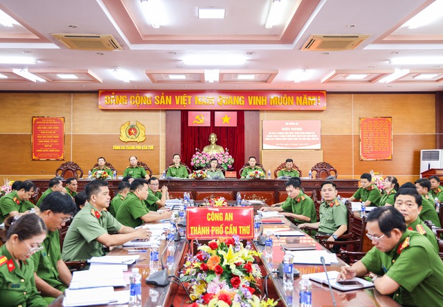 Sơ kết công tác phòng cháy, chữa cháy và cứu nạn, cứu hộ 6 tháng đầu năm 2025- Ảnh 1.