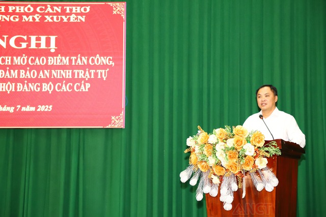 Công an các xã, phường (TP Cần Thơ) ra quân thực hiện cao điểm tấn công, trấn áp tội phạm- Ảnh 4. Công an các xã, phường (TP Cần Thơ) ra quân thực hiện cao điểm tấn công, trấn áp tội phạm- Ảnh 4.