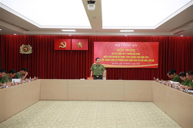 Sơ kết công tác phòng cháy, chữa cháy và cứu nạn, cứu hộ 6 tháng đầu năm 2025- Ảnh 3.