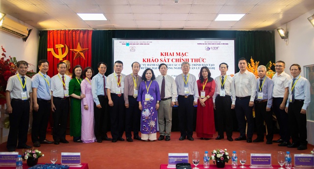 Khai mạc đợt khảo sát phục vụ đánh giá ngoài các chương trình đào tạo tại Trường UTM- Ảnh 5.